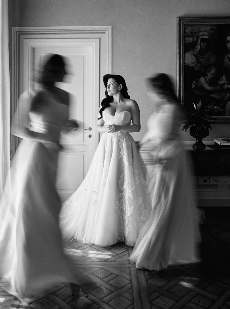 bride getting ready at dimora ghirlandaio