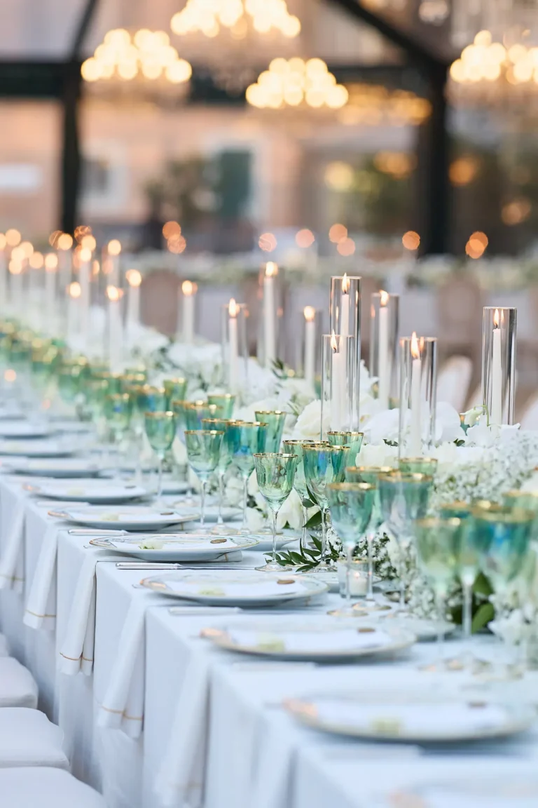the extraordinaire luxurious understated elegance tablescape