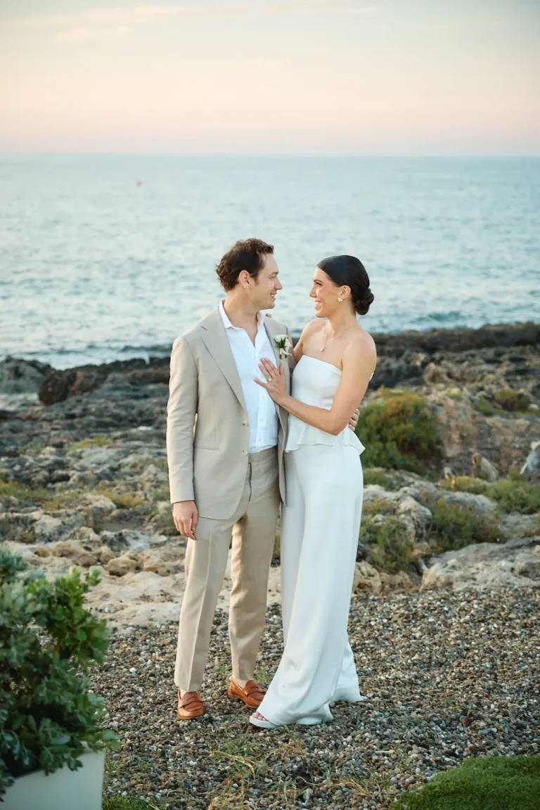 the extraordinaire puglia pettolecchia il lido photos of couple on beach