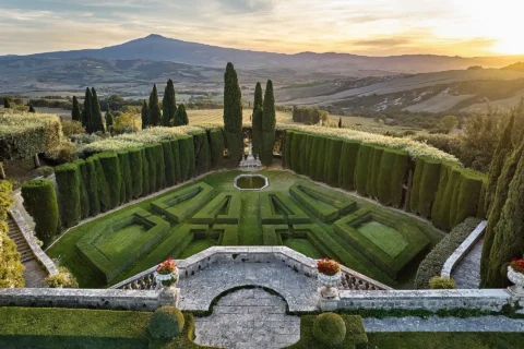 the extraordinaire tuscany italian garden