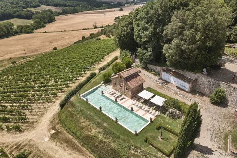 the extraordinaire tuscany villa di monaciano pool area