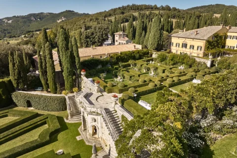 the extraordinaire villa la foce upper italian garden