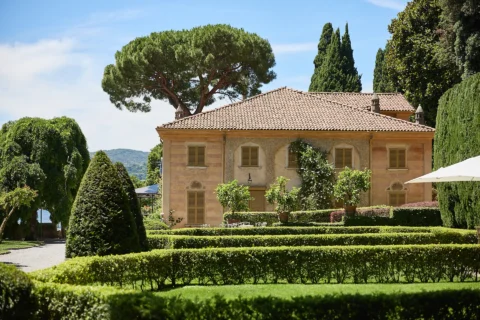 the extraordinaire lake como villa pizzo garden aisle chuppah ceremony