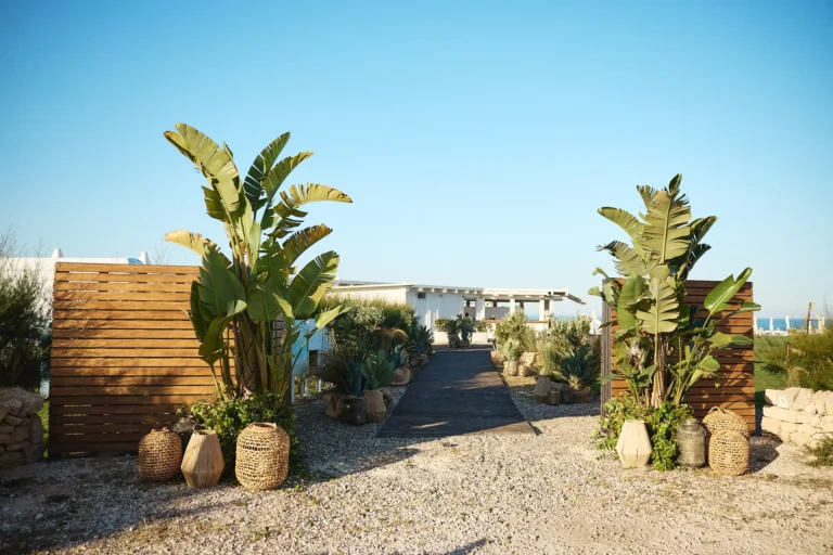 the extraordinaire puglia pettolecchia il lido chic seaside celebration