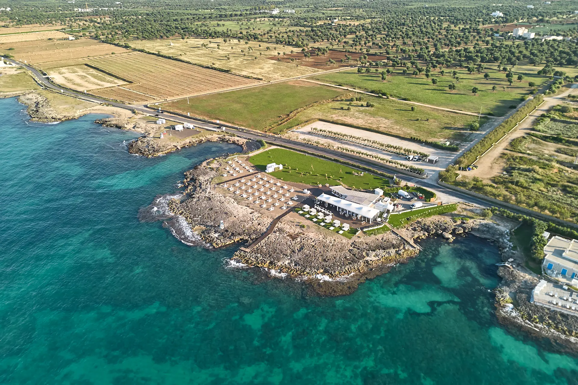 the extraordinaire puglia pettolecchia il lido chic seaside celebration