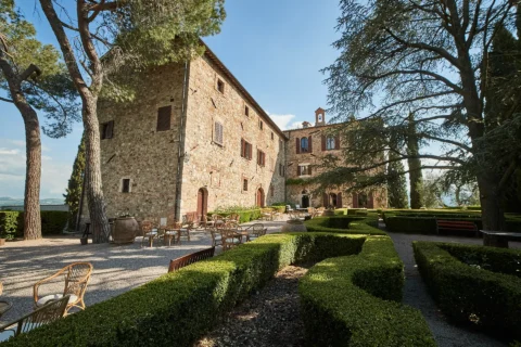 the extraordinaire tuscany borgo di castelvecchio family style welcome dinner