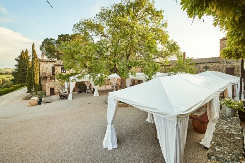 the extraordinaire tuscany borgo di castelvecchio family style welcome dinner
