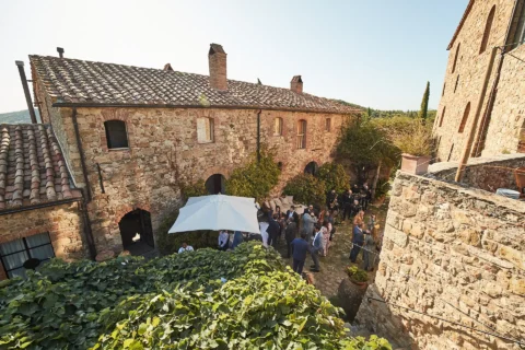 the extraordinaire tuscany castello di vicarello elegant garden soiree