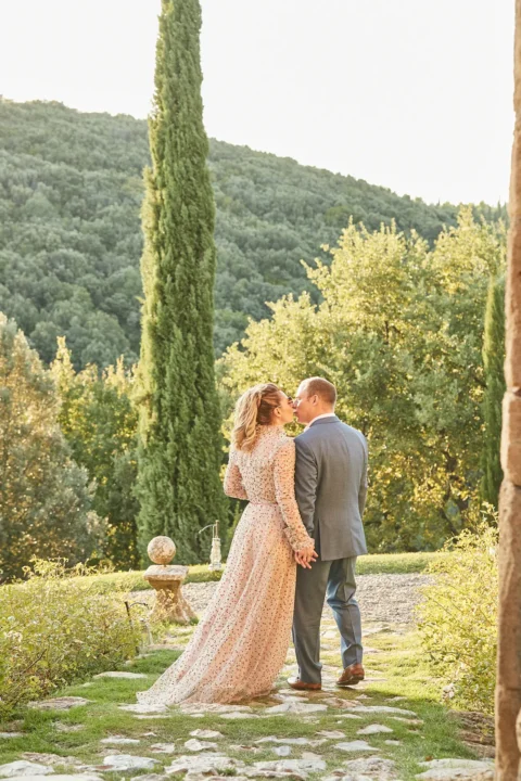 the extraordinaire tuscany castello di vicarello elegant garden soiree