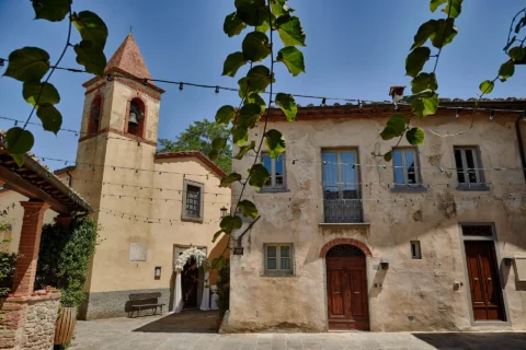 the extraordinaire tuscany il borrohistoric church ceremony