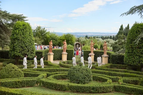 the extraordinaire tuscany villa catignano classic italian wedding