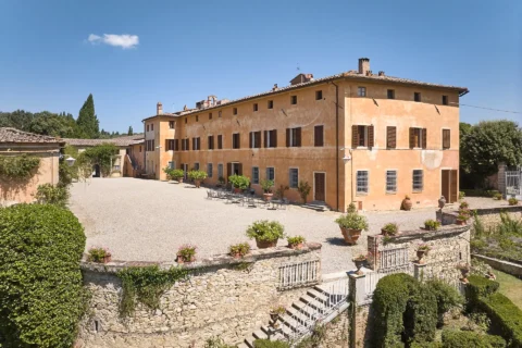 the extraordinaire tuscany villa catignano lemon garden ceremony