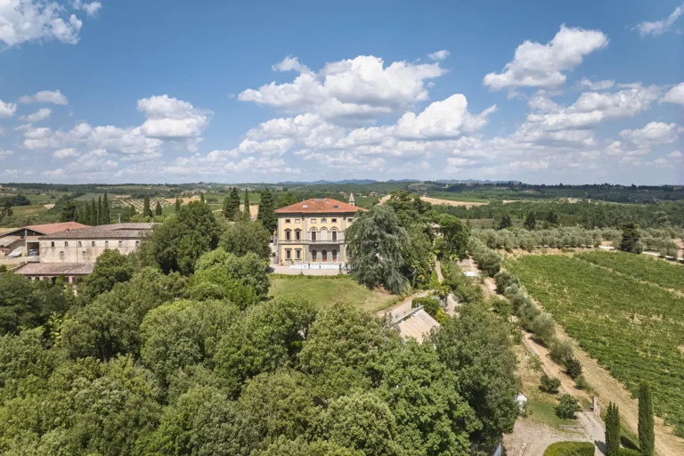 the extraordinaire tuscany villa di monaciano romantic vineyard celebration