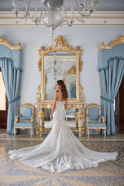 the extraordinaire tuscany villa di monaciano romantic vineyard celebration