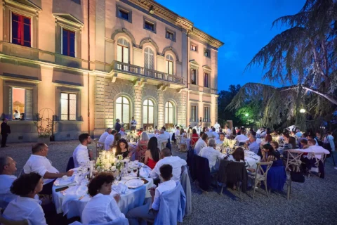 the extraordinaire tuscany villa di monaciano romantic vineyard celebration