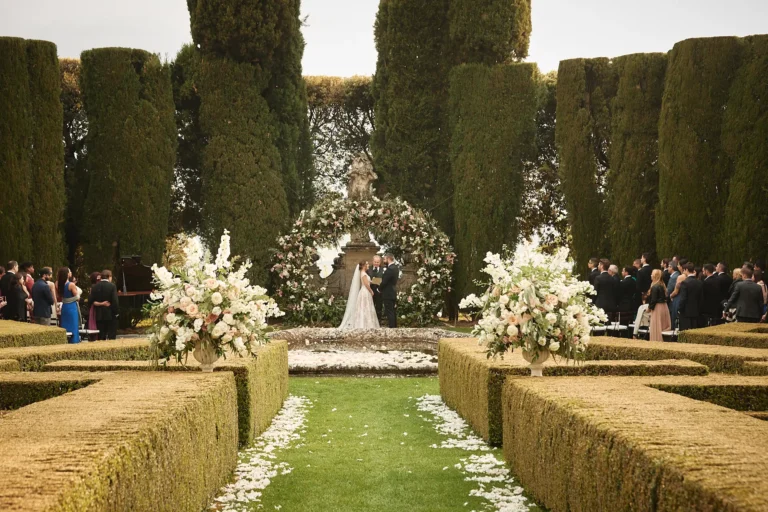 the extraordinaire tuscany villa la foce valdorcia estate wedding