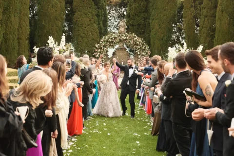 the extraordinaire tuscany villa la foce valdorcia estate wedding