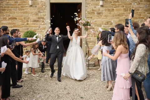 the extraordinaire umbria villa cozzano rustic chic celebration