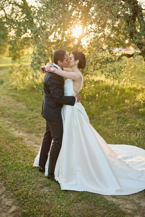 the extraordinaire umbria villa cozzano rustic chic celebration