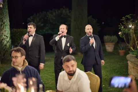 the extraordinaire umbria villa cozzano rustic chic celebration