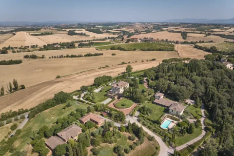 the extraordinaire umbria villa valentini bonaparte vibrant autumn wedding