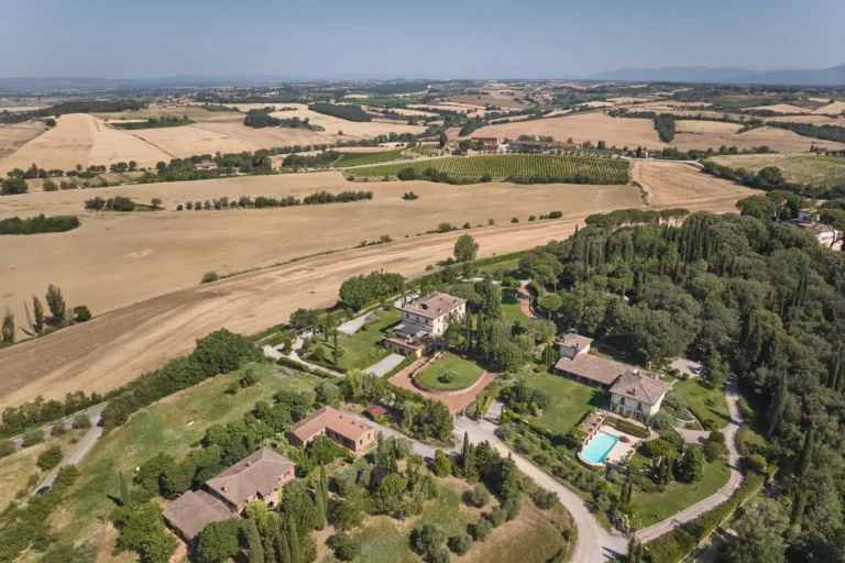 the extraordinaire umbria villa valentini bonaparte vibrant autumn wedding