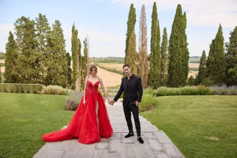 the extraordinaire umbria villa valentini bonaparte white and red welcome party