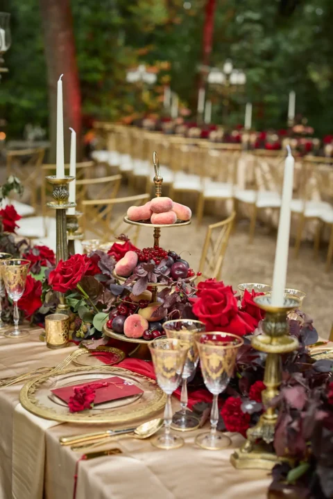 the extraordinaire umbria villa valentini bonaparte white and red welcome party