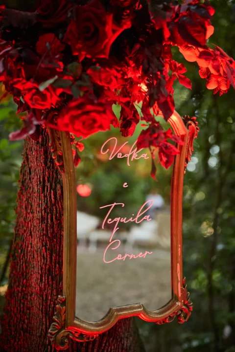 the extraordinaire umbria villa valentini bonaparte white and red welcome party