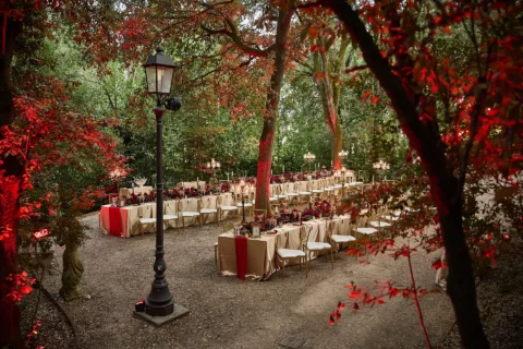 the extraordinaire umbria villa valentini bonaparte white and red welcome party