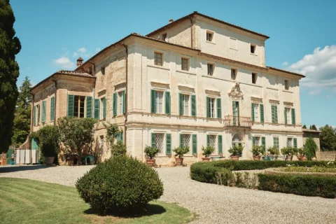 the extraordinaire villa catignano vivid designer celebration