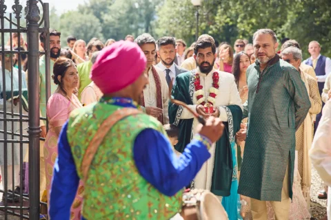 the extraordinaire villa di monaciano vibrant tuscan indian wedding