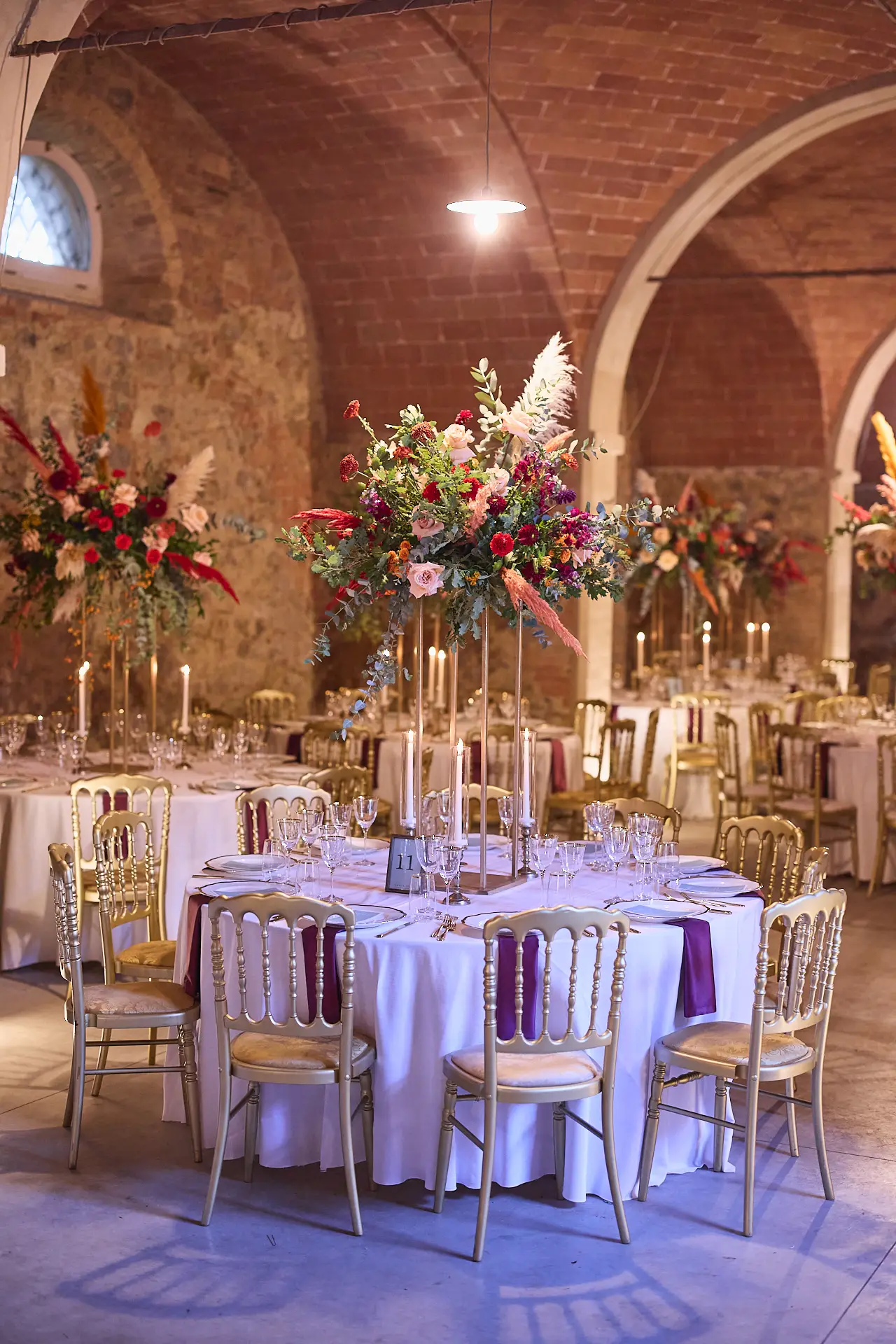 the extraordinaire villa di monaciano vibrant tuscan indian wedding